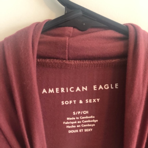 (3/$15) AEO Turtleneck top - Picture 2 of 2